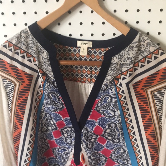 Anthropologie Tiny pattern front top - Picture 2 of 4